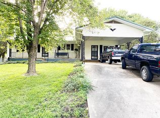717 N Ward St, Stockton, MO 65785