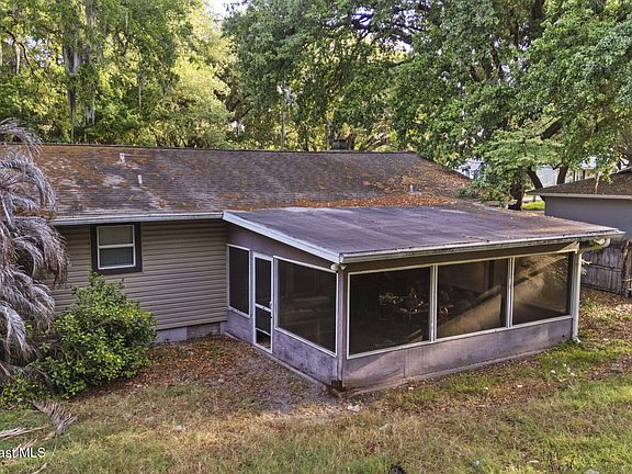 3rd image of 4667 Huber St