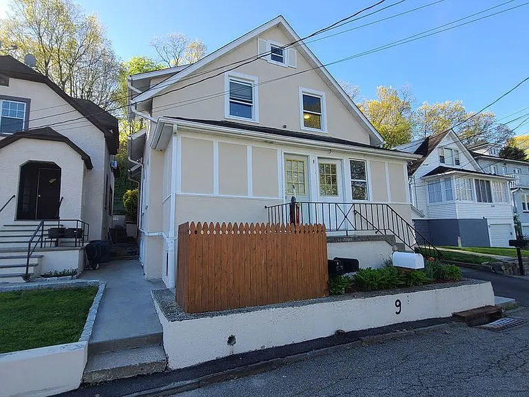 9 Stanley Ave — Photo 19