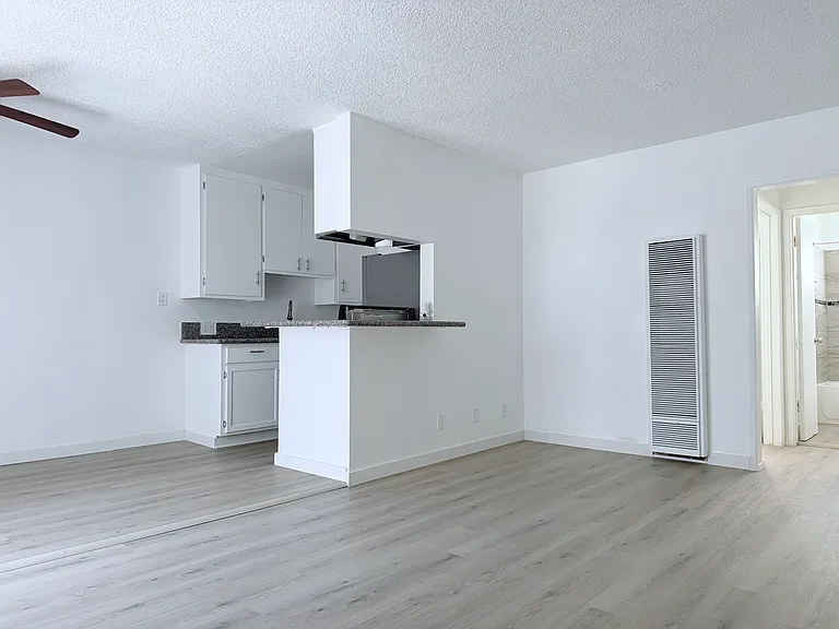 12730 Pacific Ave #6 — Photo 10