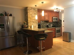 11010 Central Ave APT 2A, Chicago Ridge, IL 60415