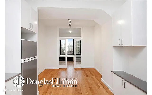 Rented by Douglas Elliman | media 28