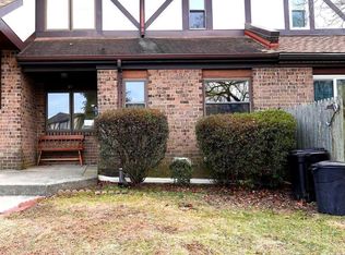 51 Hollybrooke Dr, Langhorne, PA 19047