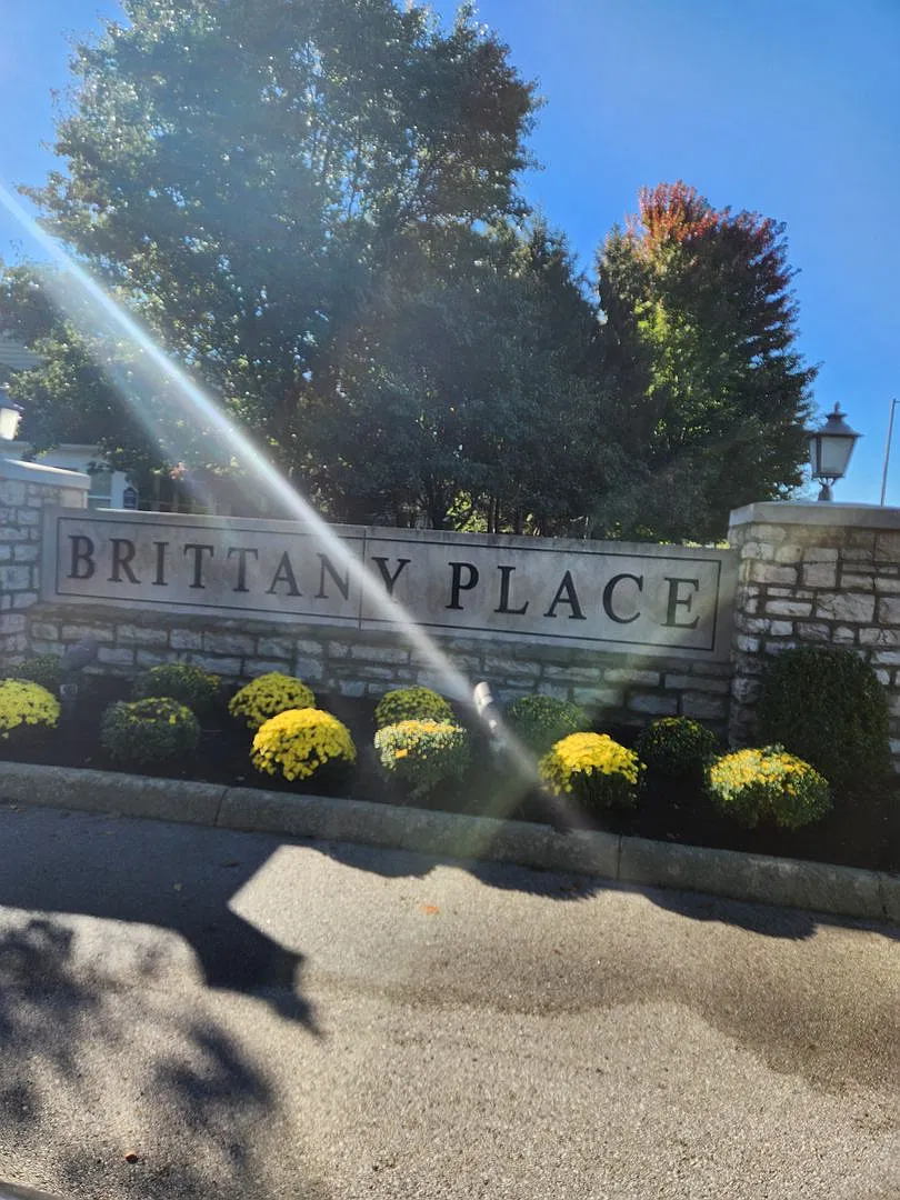 Available Now!3 BR/2.5BA Water View Condo with a 2-Car Garage and Community pool! — Photo 3