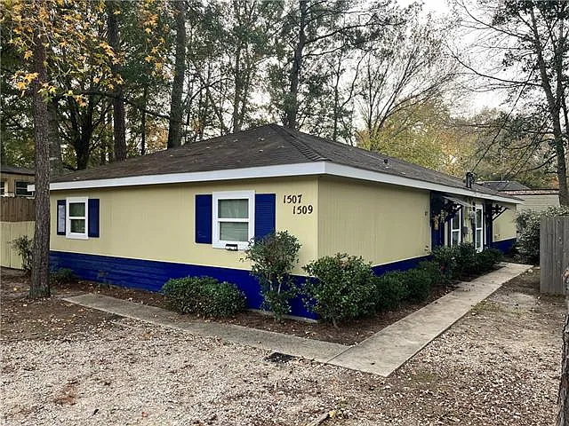 1507 Hickory St — Photo 1