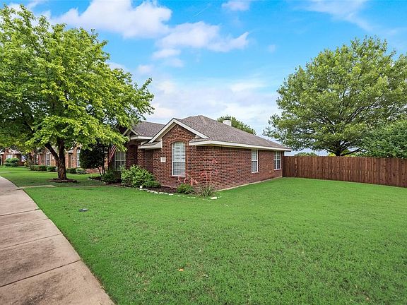 3rd image of 3225 Weeping Willow Ct