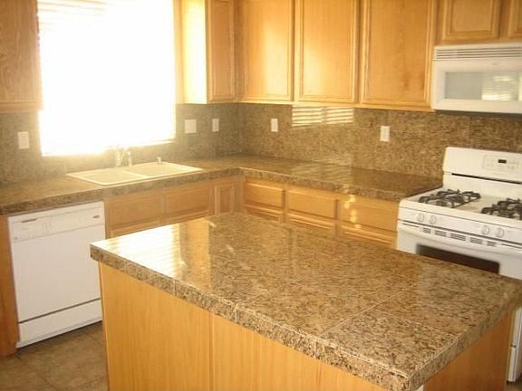 5th image of 8933 Gentian Ave