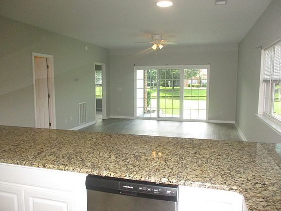 3rd image of 3923 Gladiola Ct Unit 104