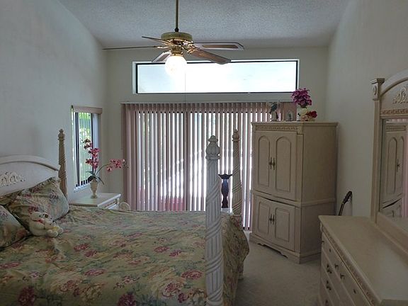 5th image of 117 Coral Reef Ct N