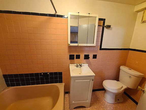 4th image of 26A Hart St #1