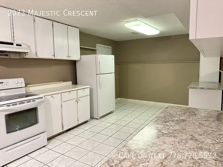 2073 Majestic Cres — Photo 19