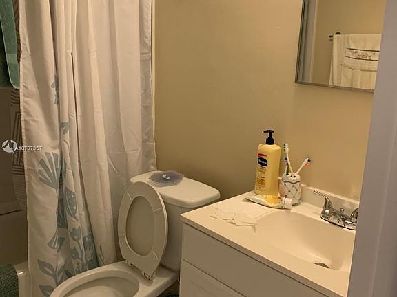 5th image of 2303 S Federal Hwy APT 5