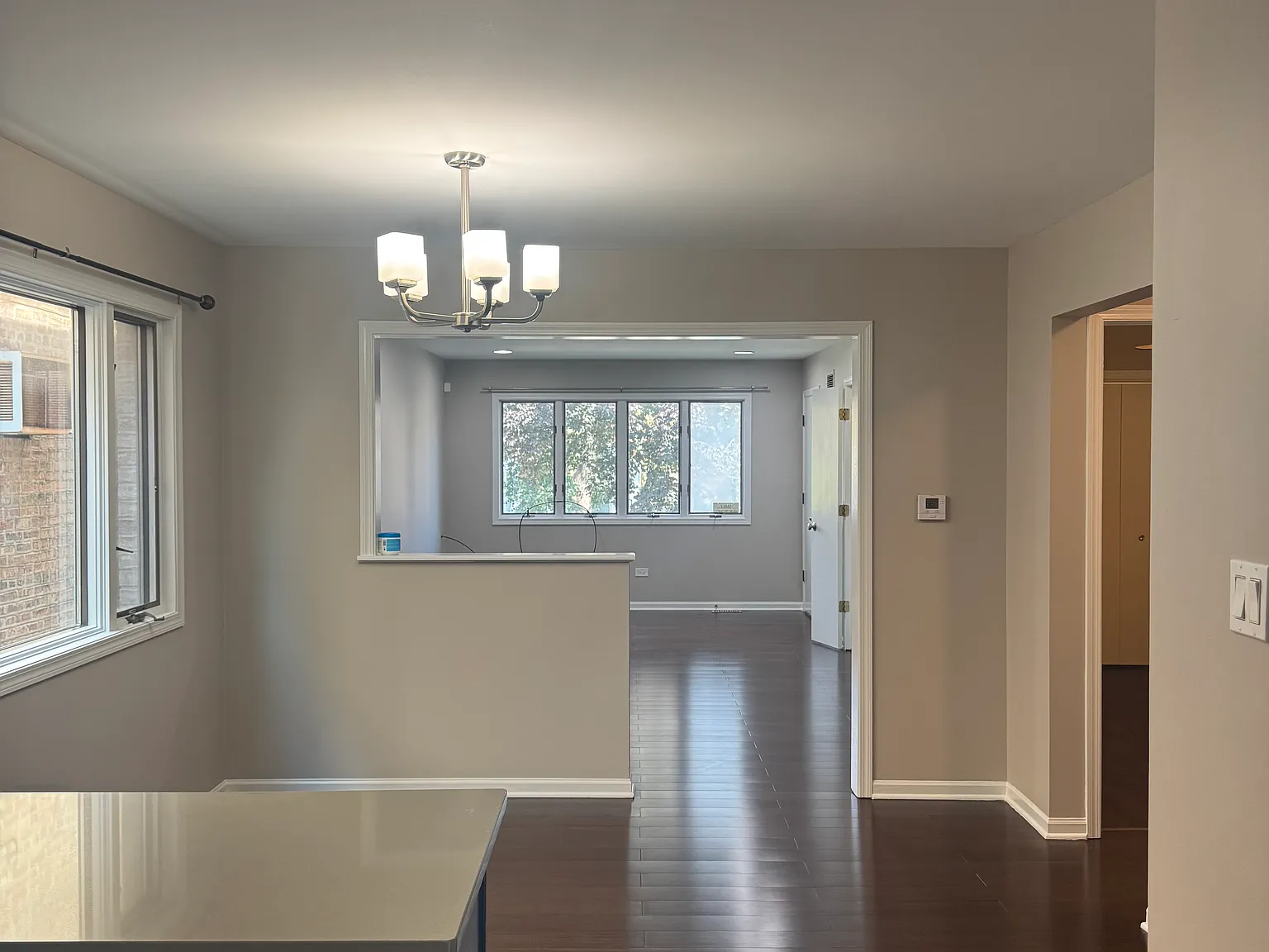 3 bed, 1.5 bath, 1200 sqft, $2,100 — Photo 2