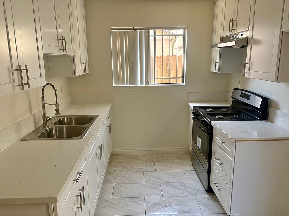 1st image of 14715 S Budlong Ave APT 5