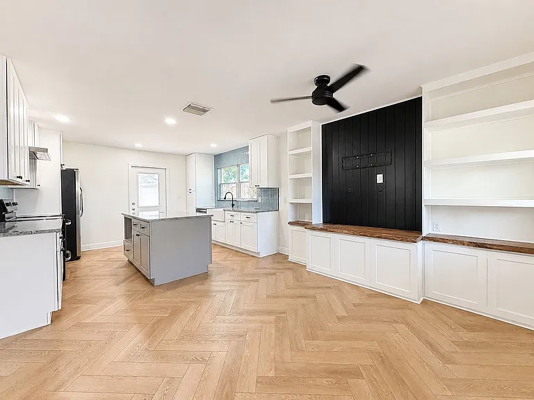 4305 W Bay Ave — Photo 10