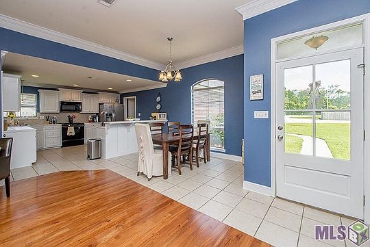 5th image of 15011 Sherwood Ln