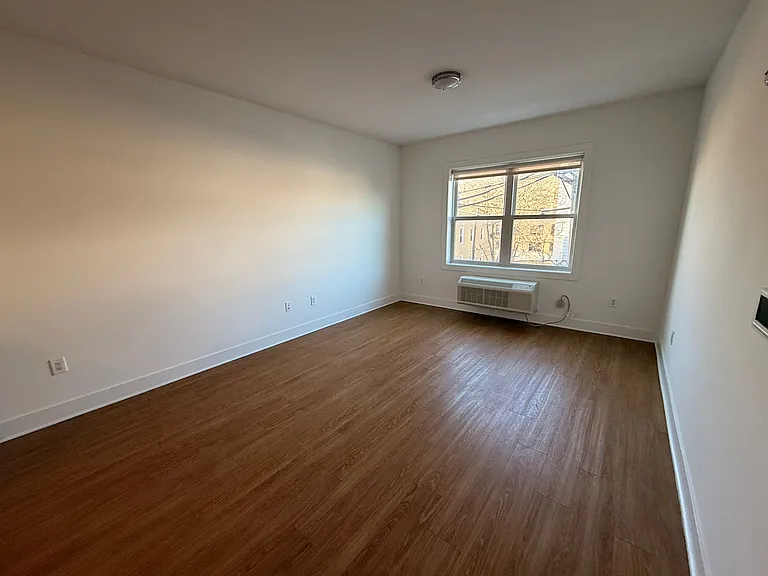 421 Bergen Ave #311E — Photo 4