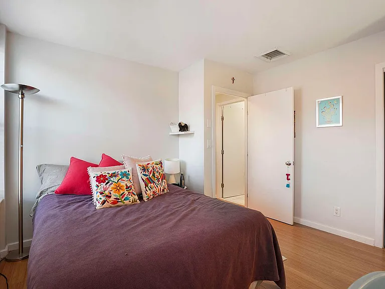 1661 Washington St #401 — Photo 15