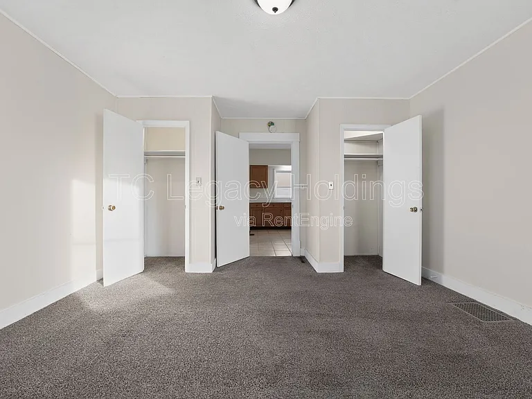 388 Broaddus Ave #B — Photo 10