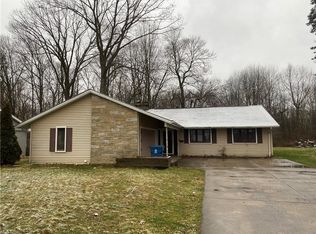 3404 Sandalwood Ln, Youngstown, OH