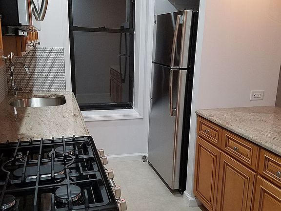 3rd image of 35 Diamond St #3A