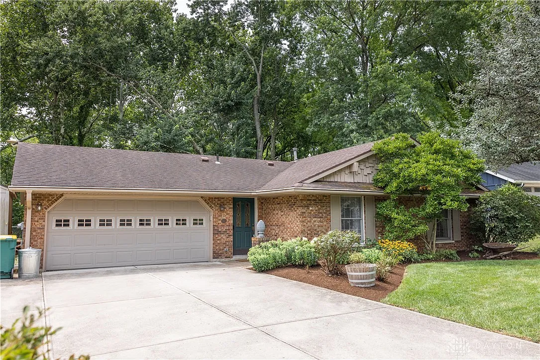 5 Whispering Pines St photo 1
