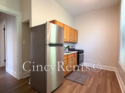 2nd image of 2235 Francis Ln APT 2