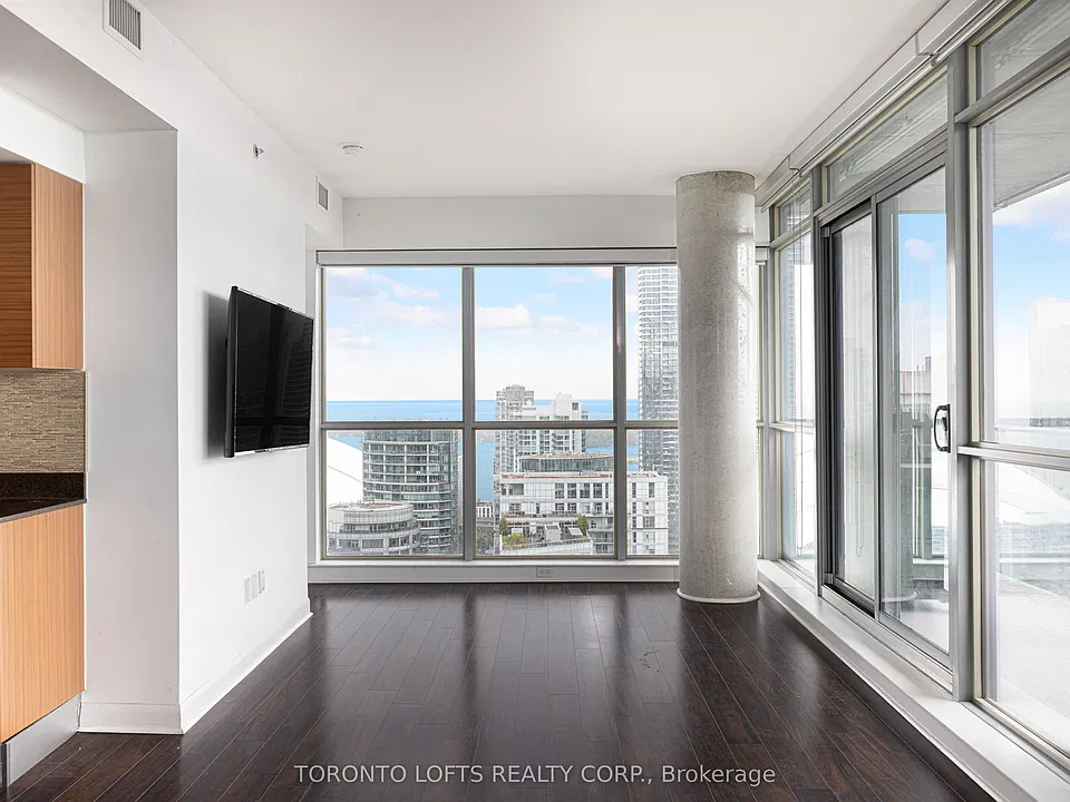 375 King St W #3302