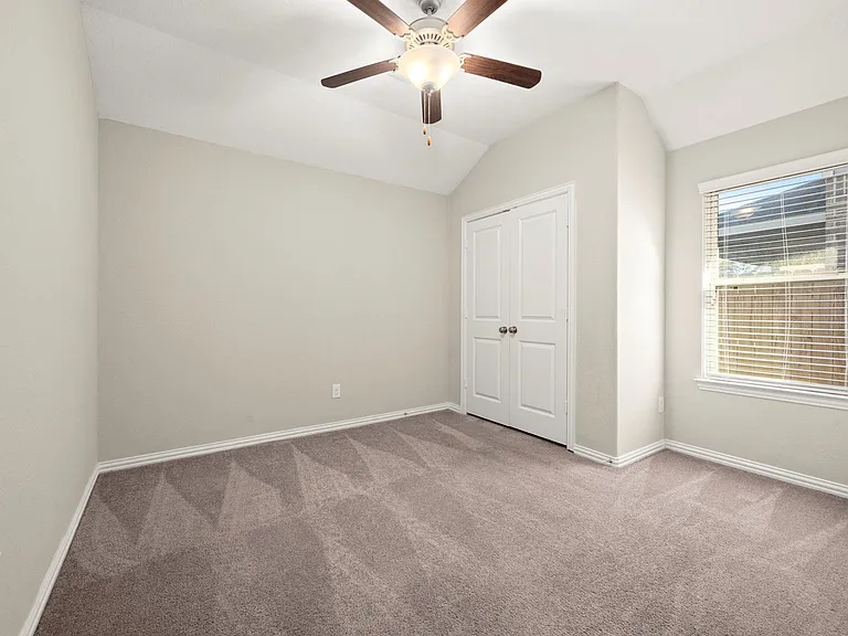 2939 Twin Cove Ct — Photo 19