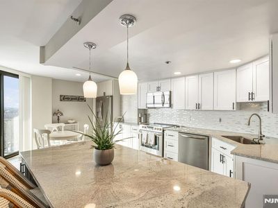 245 Prospect Ave APT 14D, Hackensack, NJ, 07601