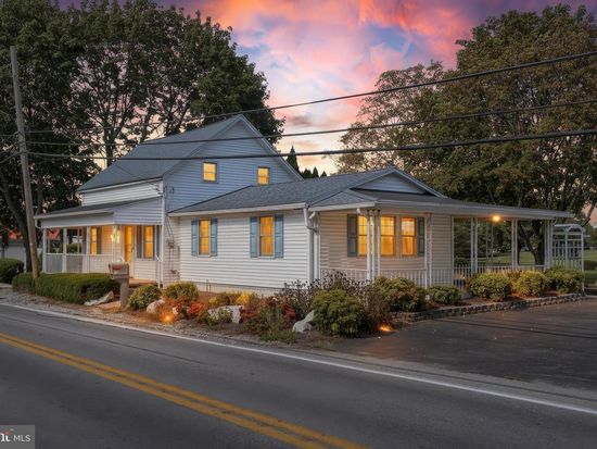 868 Greenbriar Rd, York, PA 17404