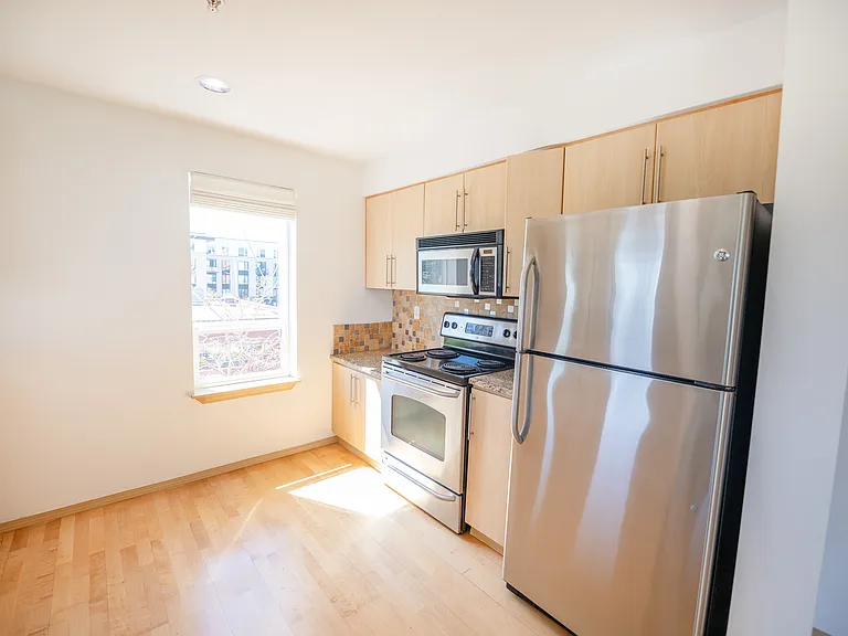 424 N 85th St #301-1 — Photo 11