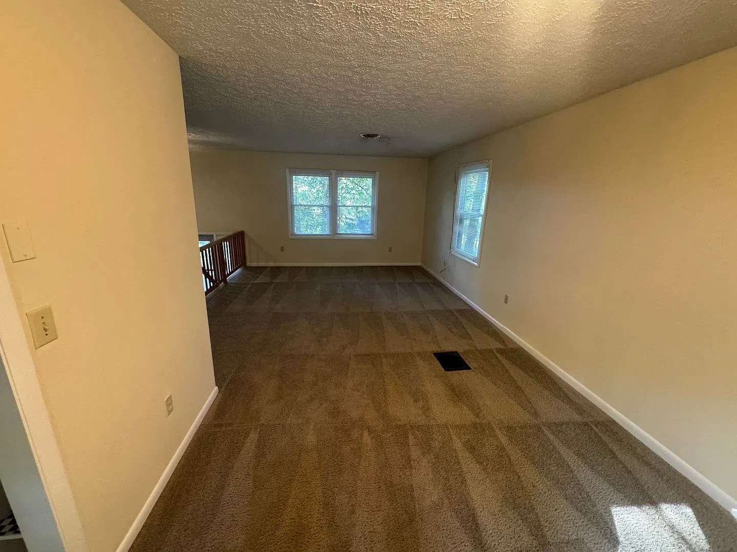 Blacksburg Spacious 5 BR / 3 BA Home | Available Now! — Photo 3