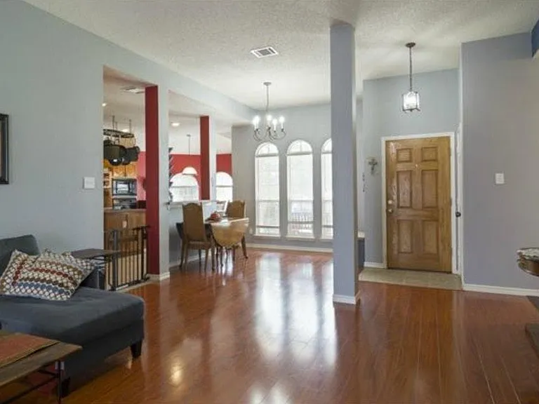 1461 Norfolk Ct — Photo 5