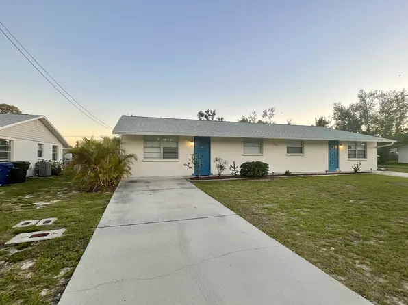 623 Shore Rd, Nokomis, FL