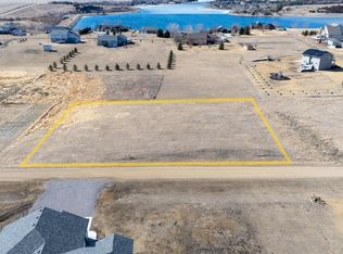 2 Reed Ct, Canistota, SD 57012