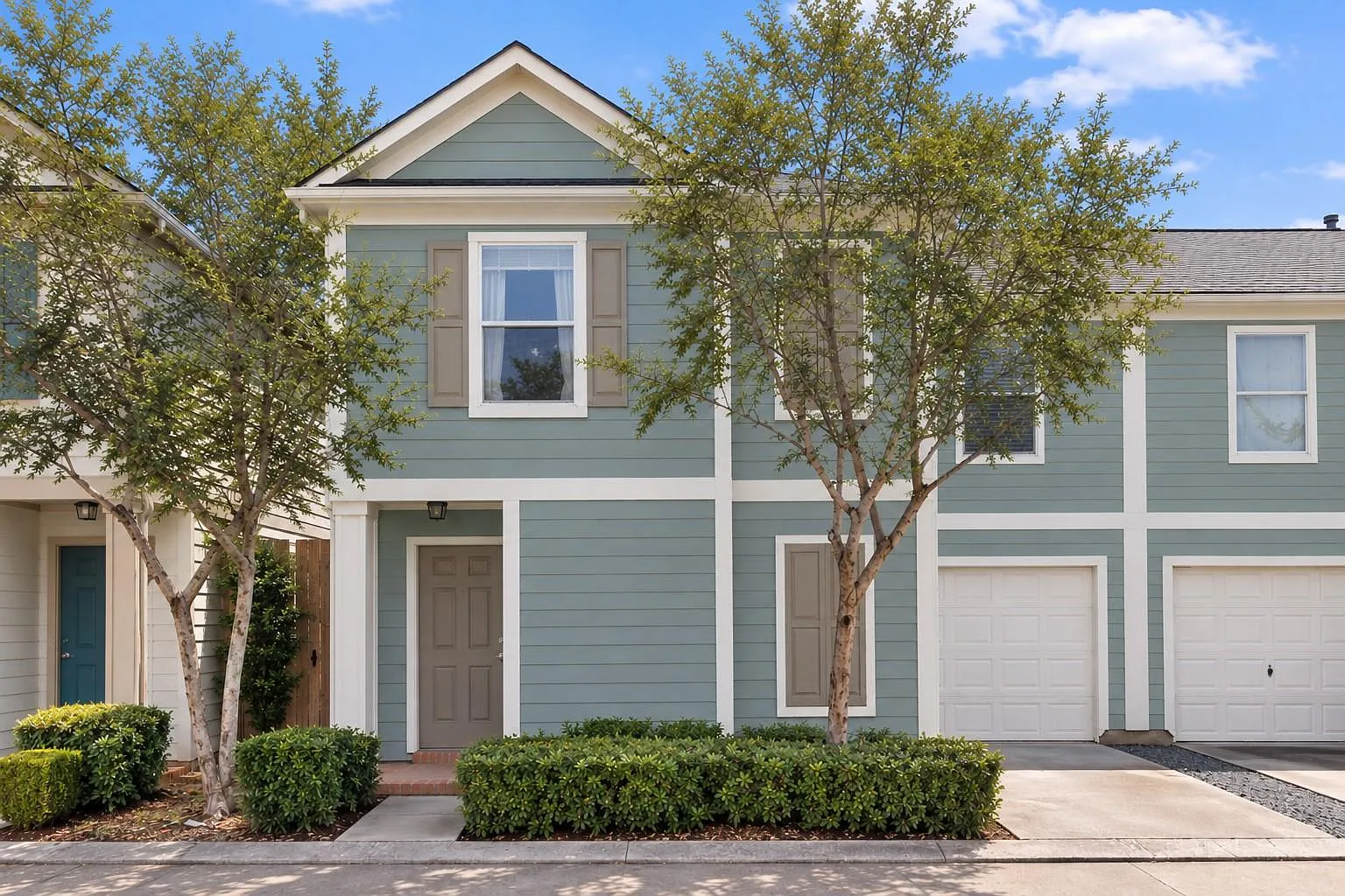 2 bed, 2.0 bath, 1459 sqft, $2,100 — Photo 1