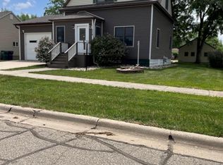 204 Fir St, Hospers, IA 51238