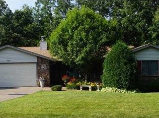 803 Golden Meadow Rd, Eagan, MN 55123