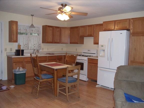 4th image of 665 Rice Rd