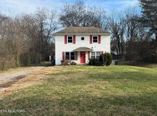 1924 Sunny Ln, Knoxville, TN 37912