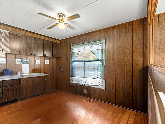 5th image of 4121 SE 33rd Pl