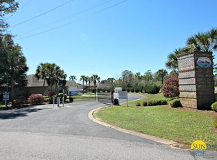 243 Tecumseh Ln, Mary Esther, FL 32569