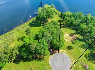 230 Doves Point, Garrison, TX 75946