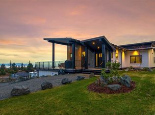 1704 Warn Way, Nanaimo, BC V9K2S3