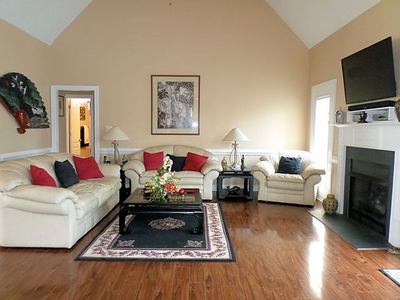 3rd image of 202 Spoonbill Dr