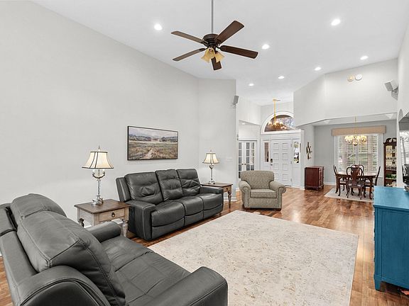 4th image of 1301 Clipper Rd.