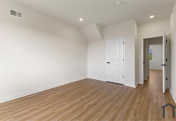 2nd image of 2310 N Fairhill St