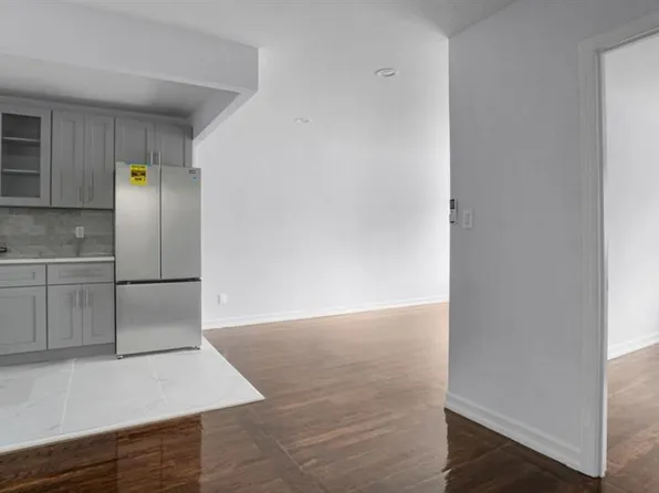 3604 Willett Avenue image 13 of 31