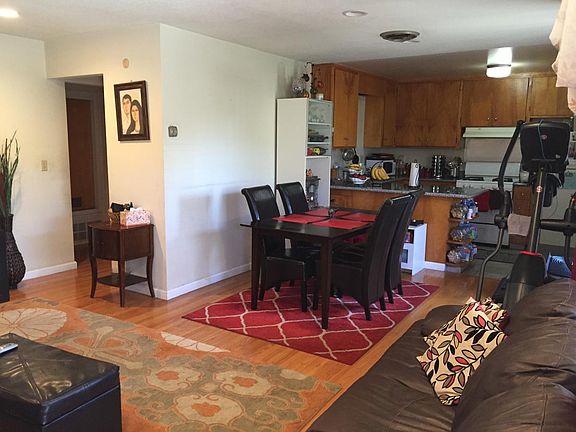 Living/Dining ( ground floor access)